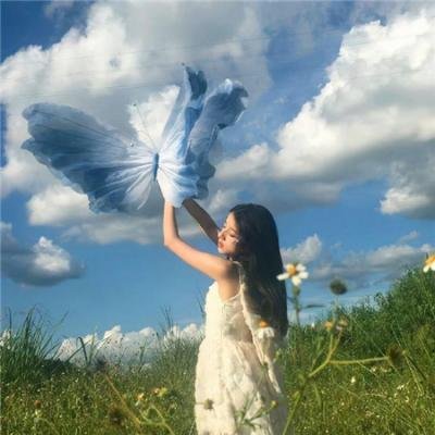 明星代言又出大瓜：绯闻澄清适得其反，服务器被挤瘫痪，前后半年